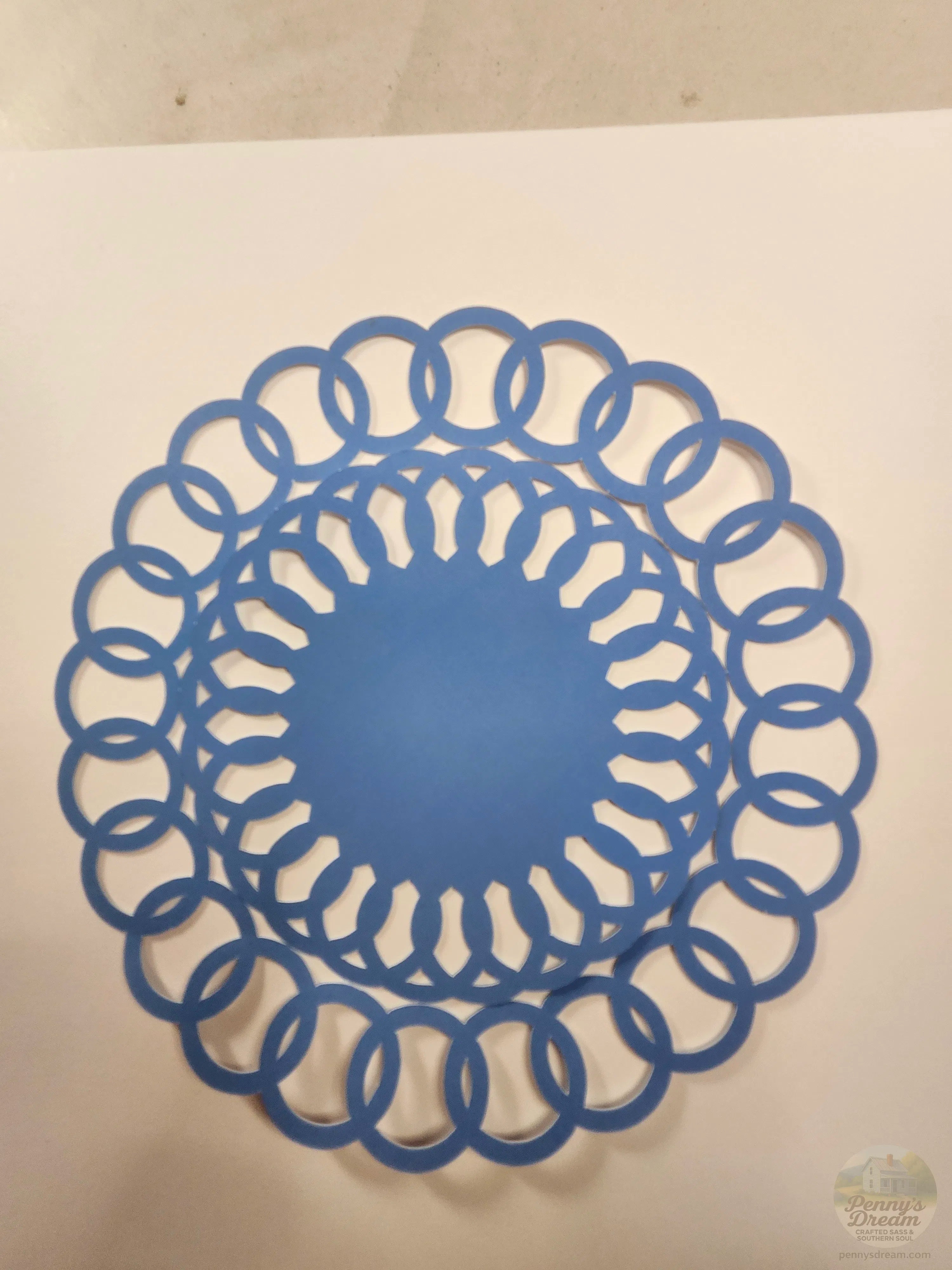 Interlocking Circle Frame - Doily Template – Layered Round Wreath SVG – Silhouette Studio Cut File